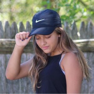 Nike Aerobill Dri-Fit Featherlight Running Cap